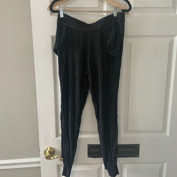 LVHR | Sabina Pant in Black - Picture 4 of 5